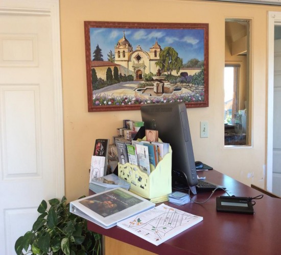 Welcome To Los Padres Inn - Reception Desk